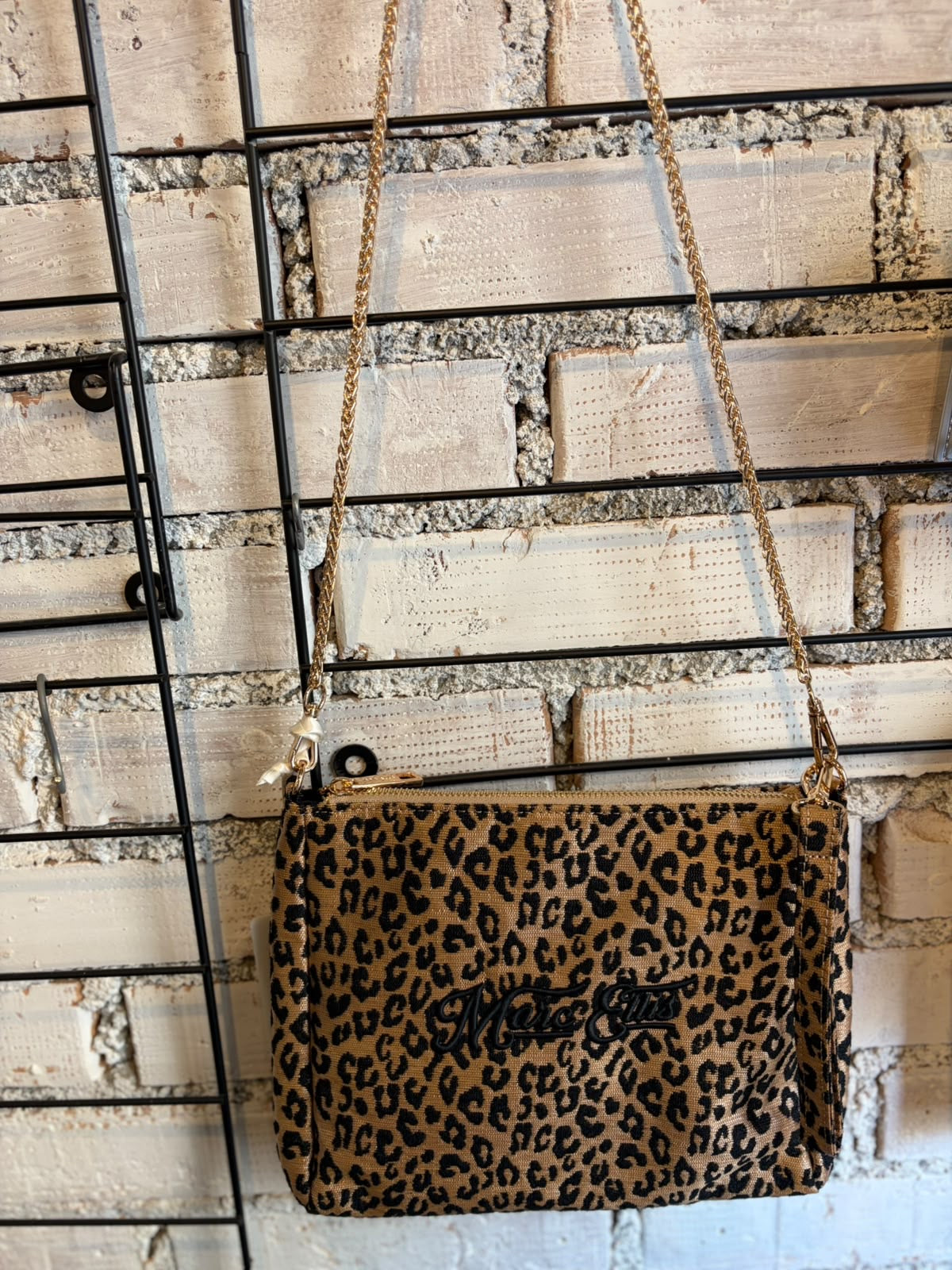 CLUTCH BUBY MACULA C.