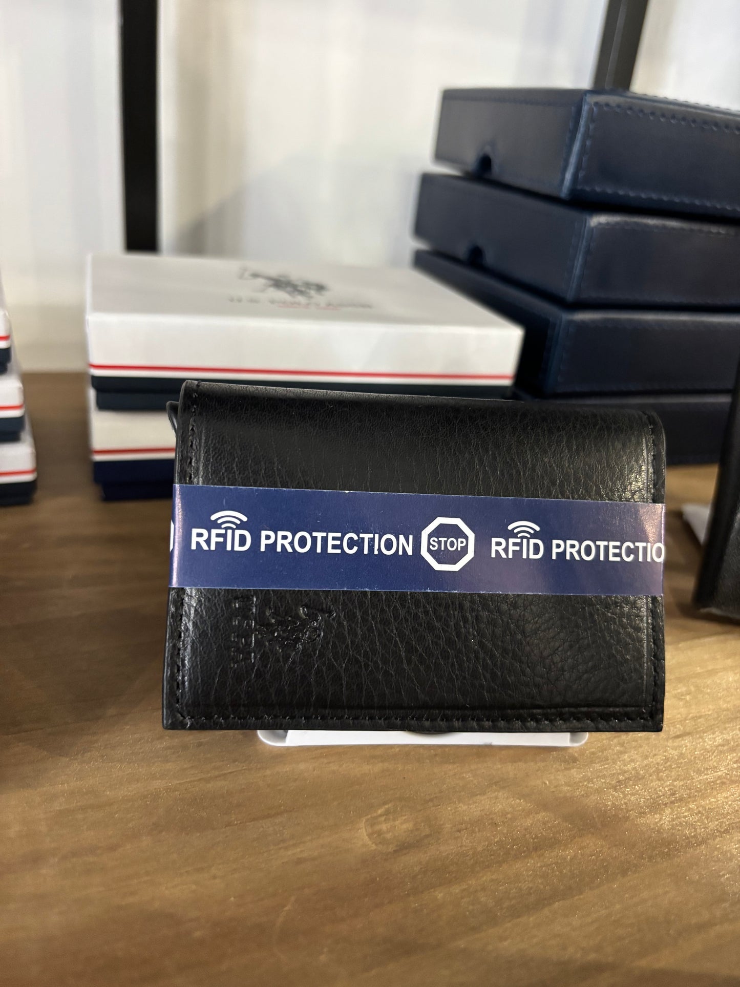BRAZ CARD HOLDER