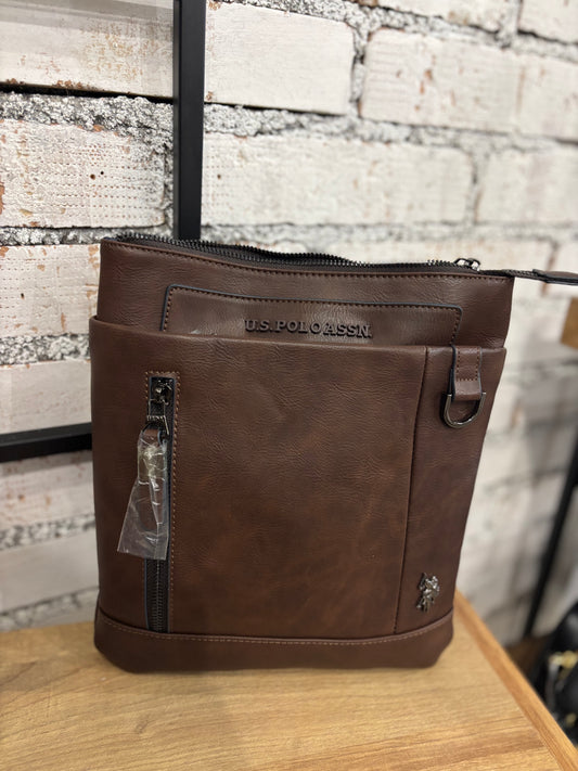 CAMBRIDGE FLAT CROSSBODY
