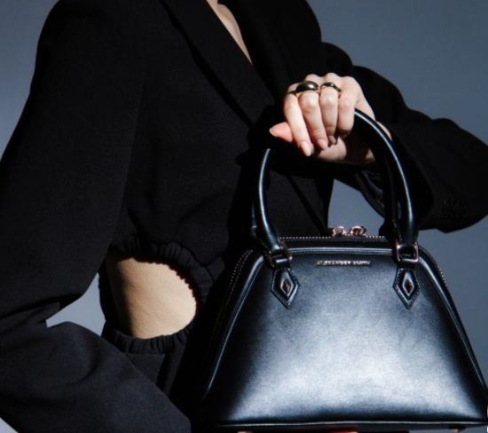 ALEXANDER SMITH CHARLOTTE BLACK